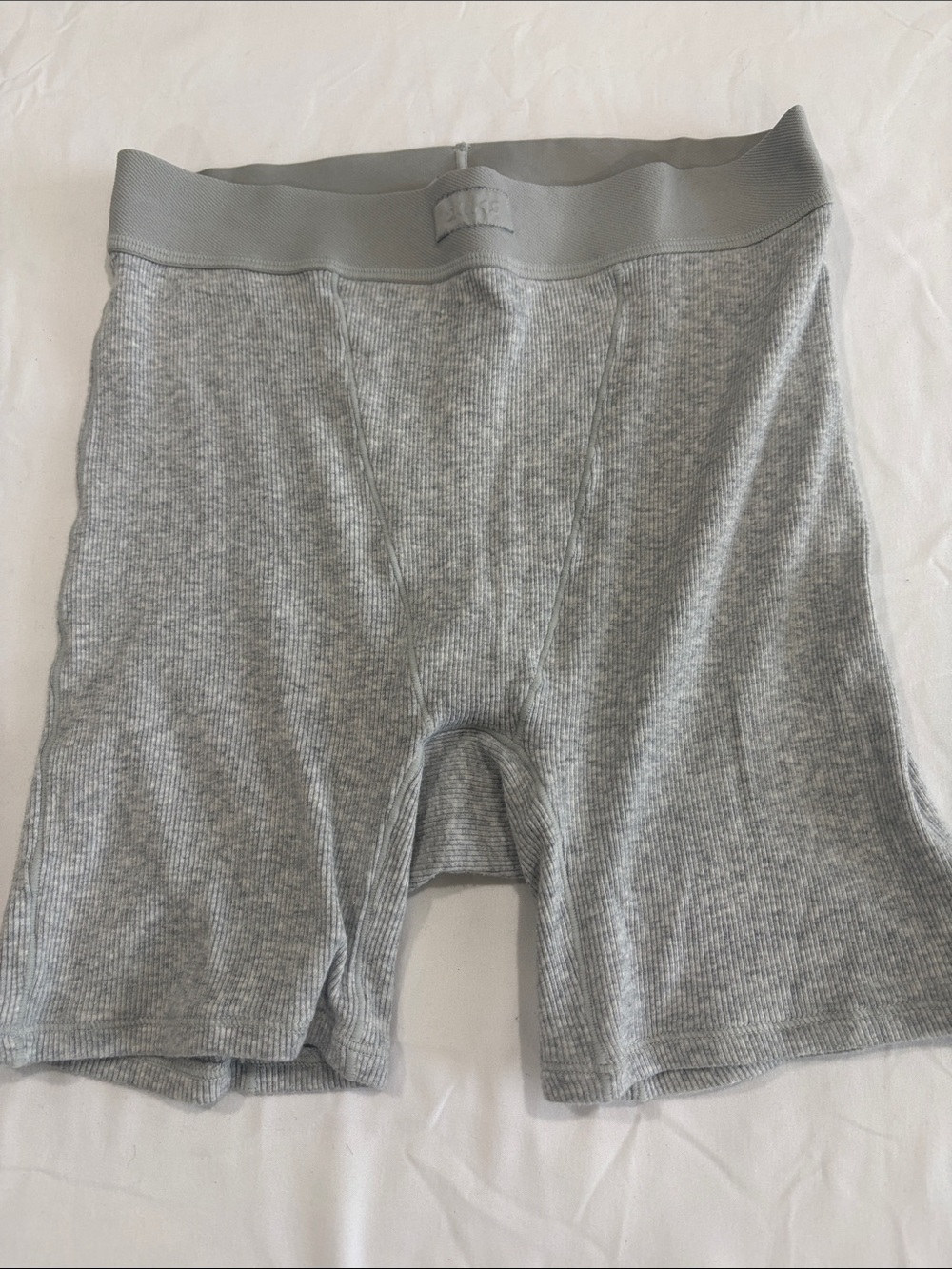 SKIMS LIGHT GREY TANk TOP & BOXER SET SIZE/S - Picture 5 of 7